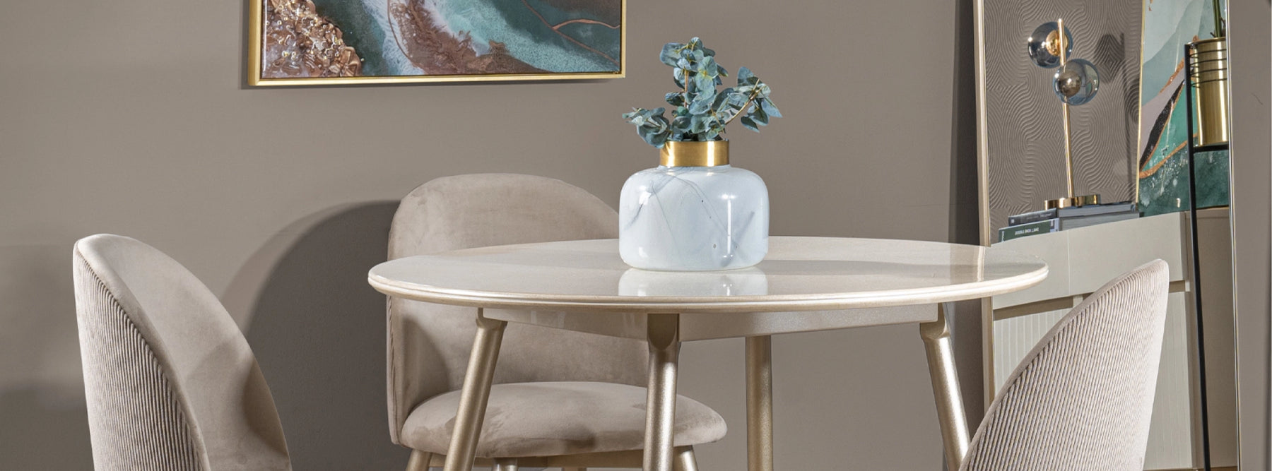 Decoración con comedor pequeño
