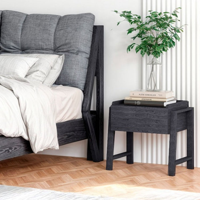 Nochero Alky Roble, Negro