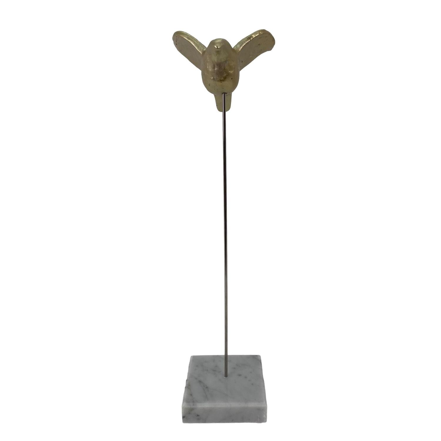 Figura 10X9.5X35.7 Dorada Abs Ave  Media